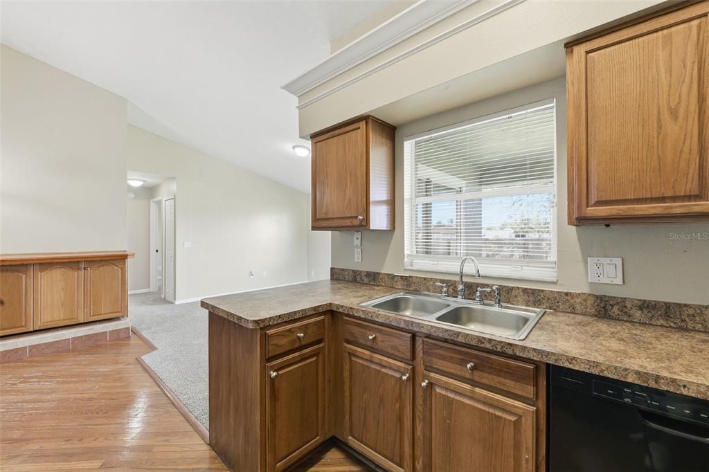 For Sale: $239,900 (3 beds, 2 baths, 1465 Square Feet)