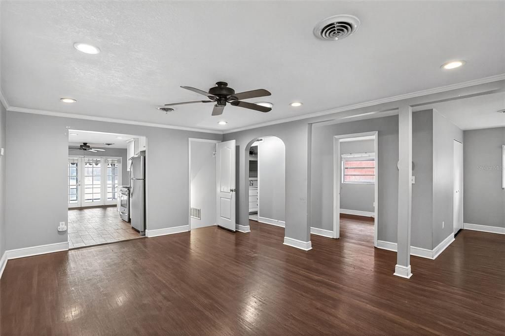 For Sale: $600,000 (3 beds, 2 baths, 1624 Square Feet)