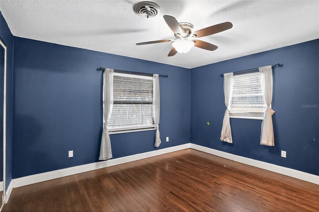 For Sale: $600,000 (3 beds, 2 baths, 1624 Square Feet)