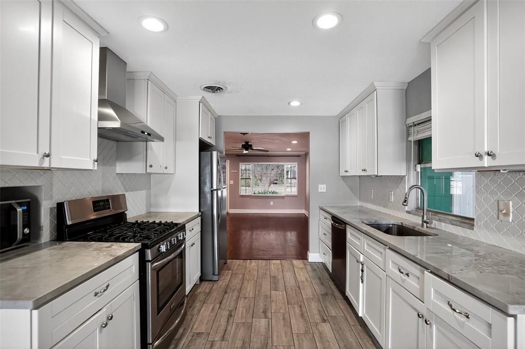 For Sale: $600,000 (3 beds, 2 baths, 1624 Square Feet)