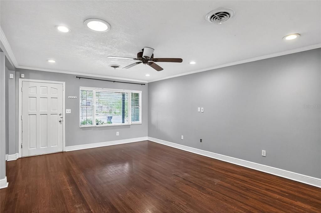 For Sale: $600,000 (3 beds, 2 baths, 1624 Square Feet)