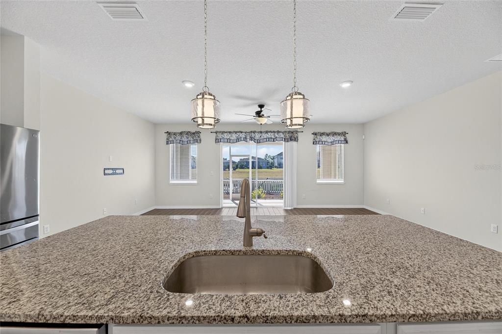 На продажу: $415,000 (3 спален, 2 ванн, 2236 Квадратных фут)