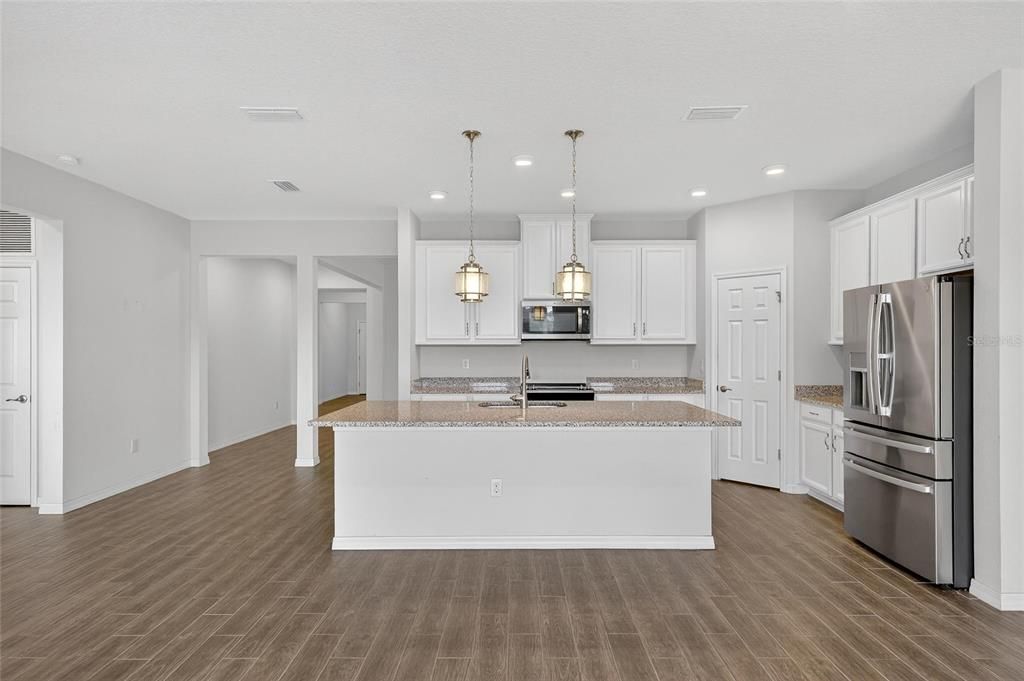 На продажу: $415,000 (3 спален, 2 ванн, 2236 Квадратных фут)