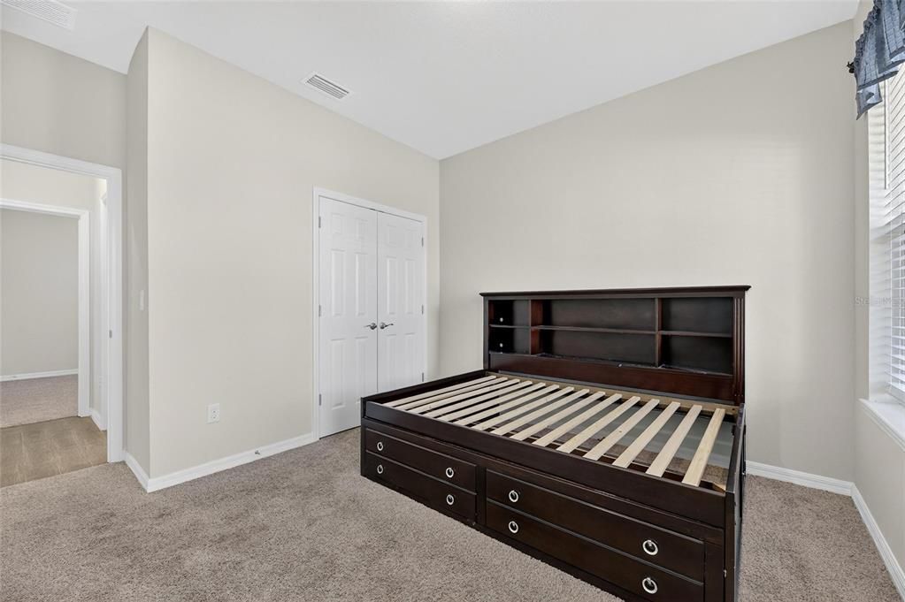 На продажу: $415,000 (3 спален, 2 ванн, 2236 Квадратных фут)