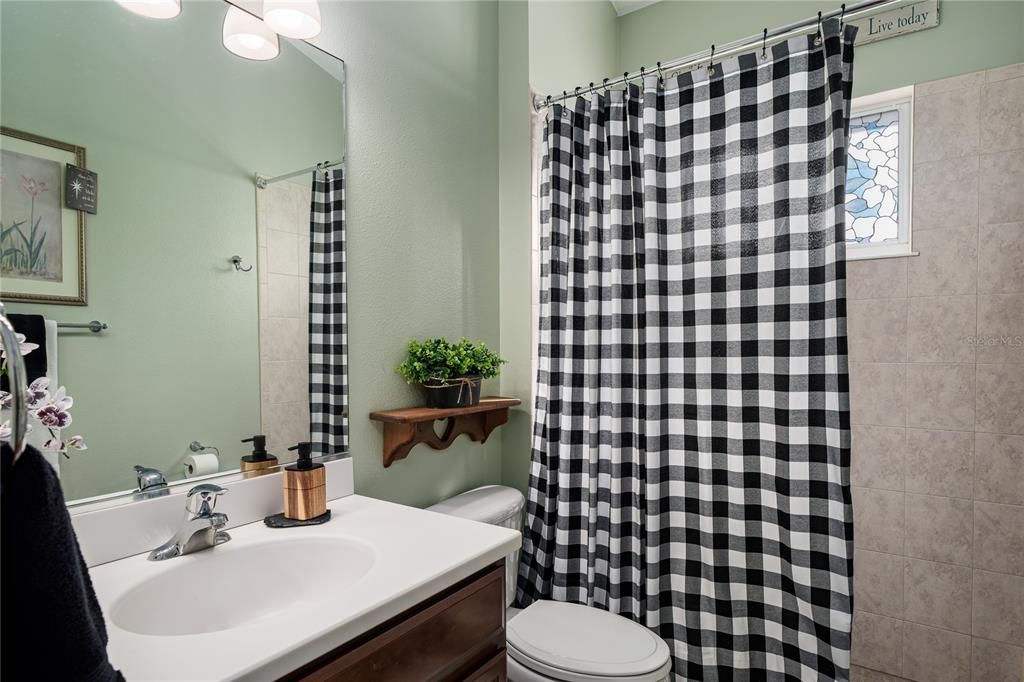 En Venta: $568,000 (4 camas, 3 baños, 2554 Pies cuadrados)