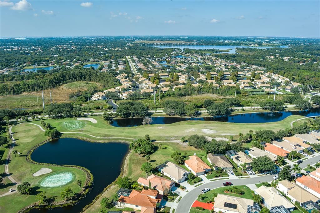 En Venta: $568,000 (4 camas, 3 baños, 2554 Pies cuadrados)