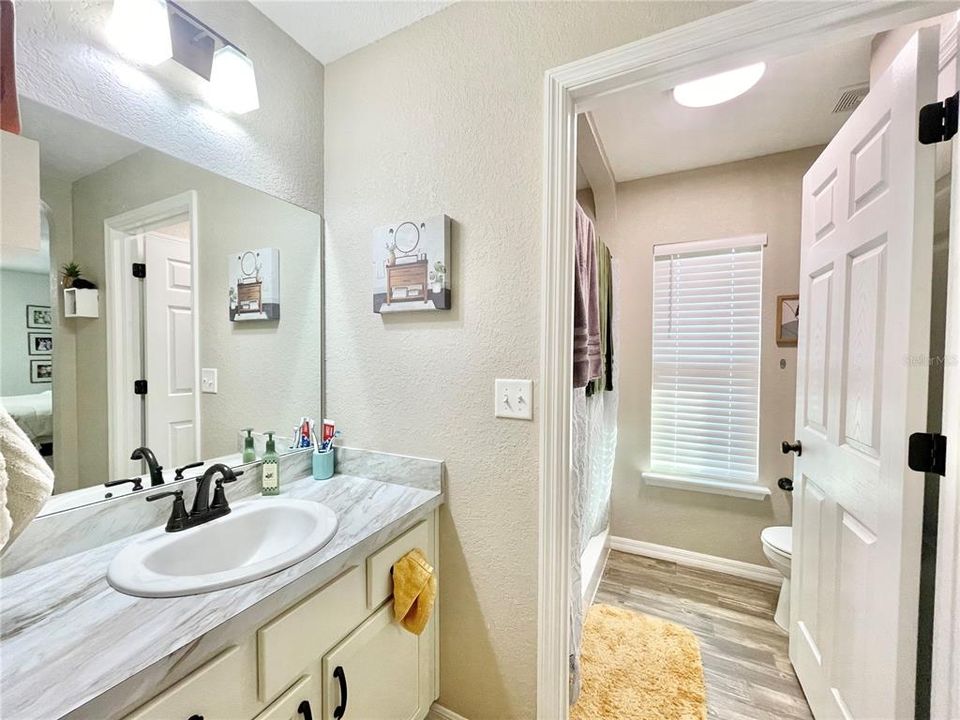 For Sale: $259,900 (3 beds, 2 baths, 1354 Square Feet)