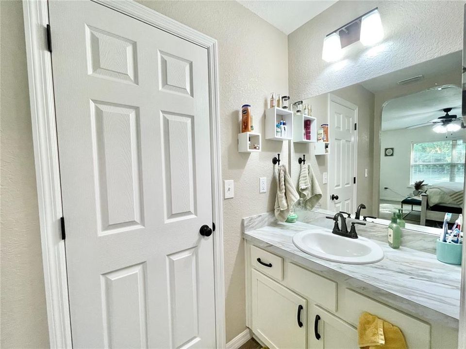 For Sale: $259,900 (3 beds, 2 baths, 1354 Square Feet)