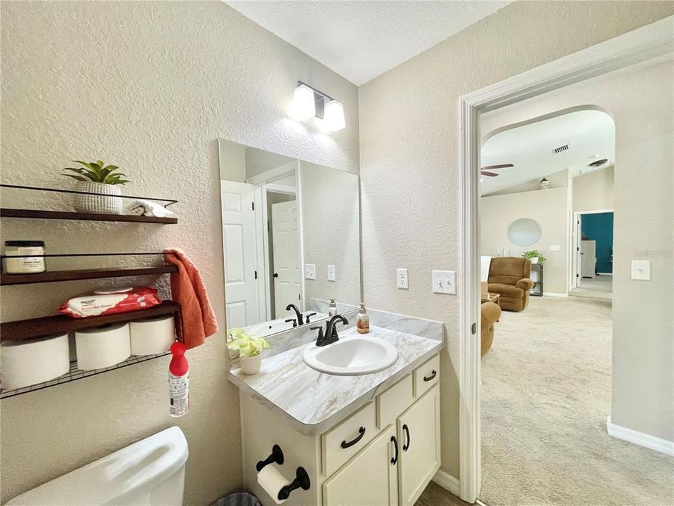 For Sale: $259,900 (3 beds, 2 baths, 1354 Square Feet)