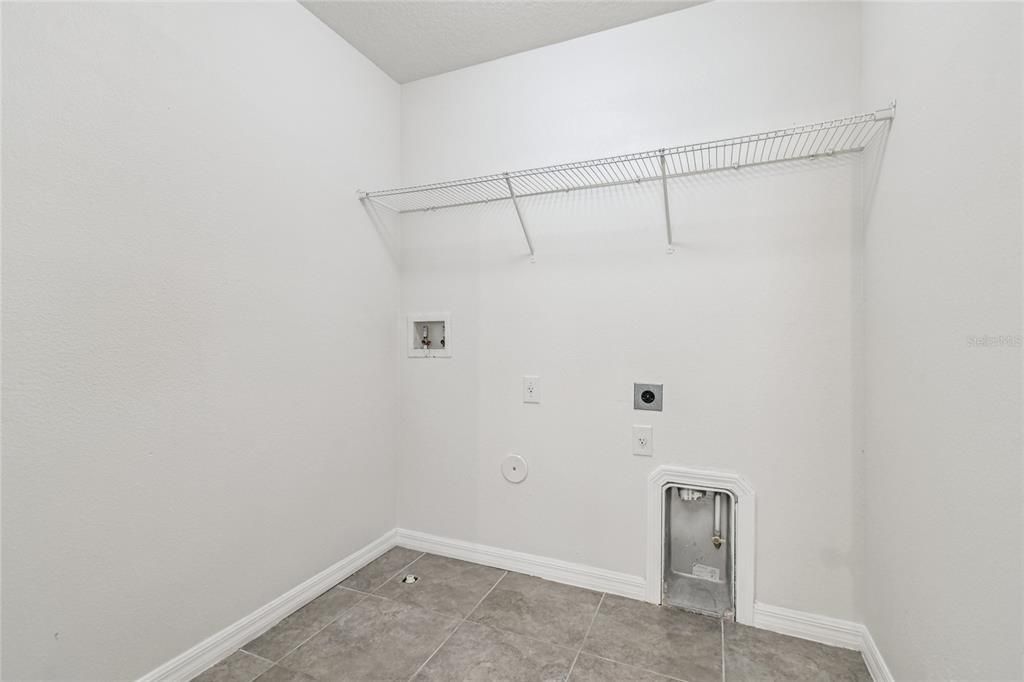 For Sale: $424,900 (5 beds, 3 baths, 2455 Square Feet)