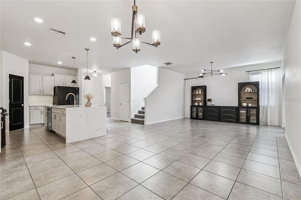 For Sale: $424,900 (5 beds, 3 baths, 2455 Square Feet)