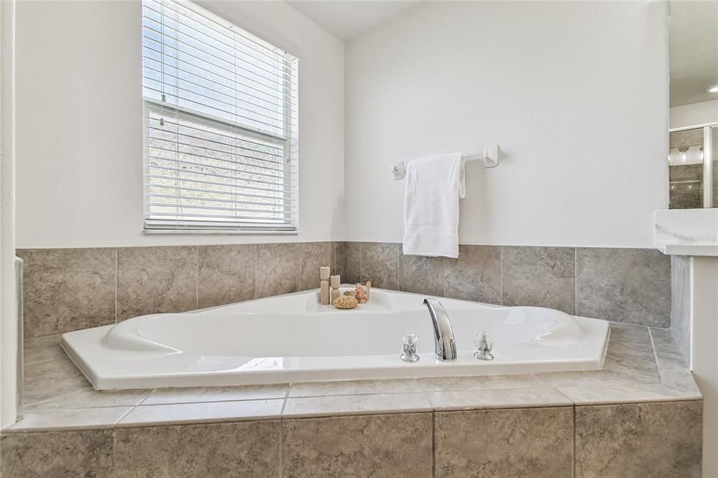 For Sale: $424,900 (5 beds, 3 baths, 2455 Square Feet)