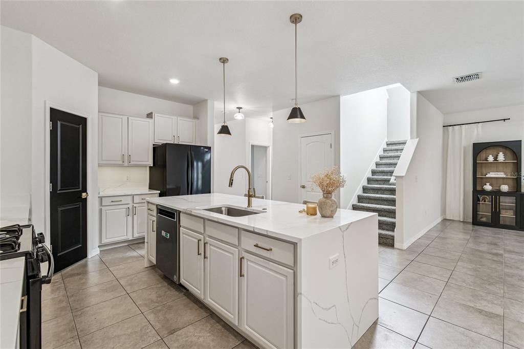 For Sale: $424,900 (5 beds, 3 baths, 2455 Square Feet)