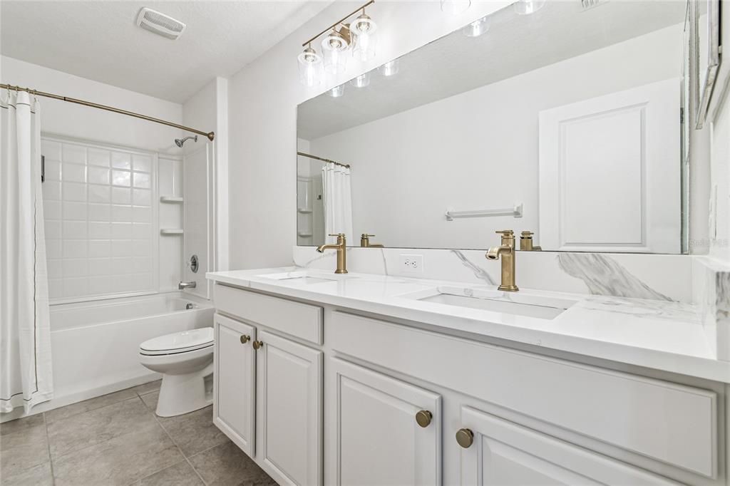 For Sale: $424,900 (5 beds, 3 baths, 2455 Square Feet)