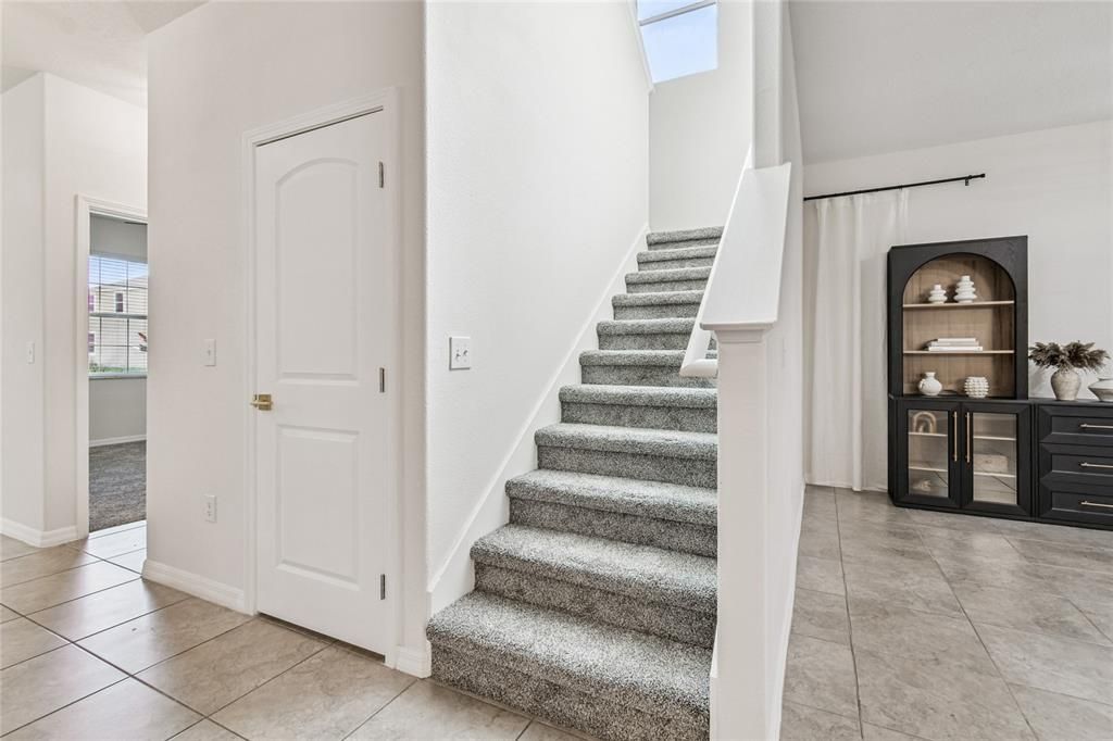 For Sale: $424,900 (5 beds, 3 baths, 2455 Square Feet)