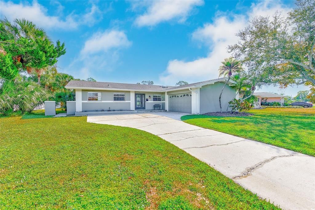 For Rent: $3,400 (3 beds, 2 baths, 1600 Square Feet)