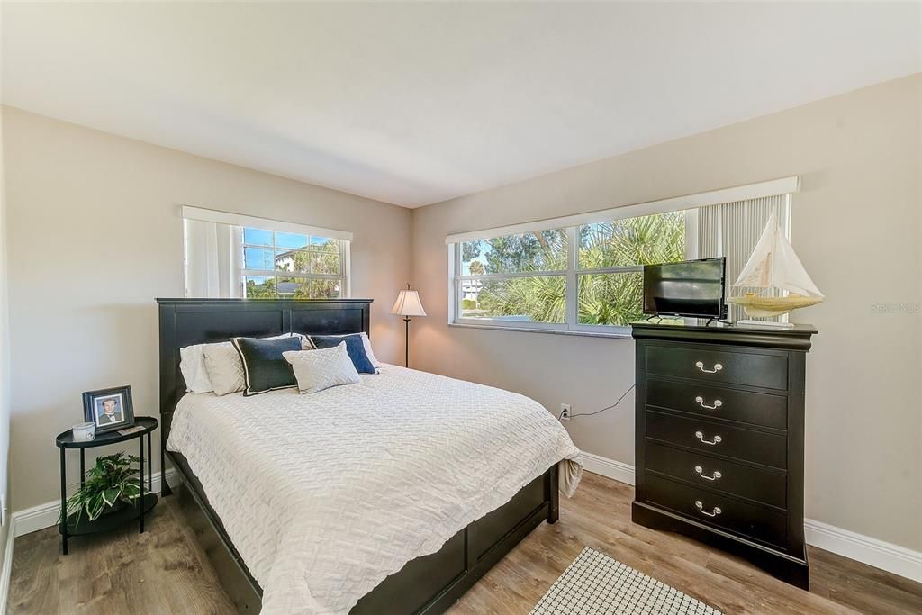 For Rent: $3,400 (3 beds, 2 baths, 1600 Square Feet)