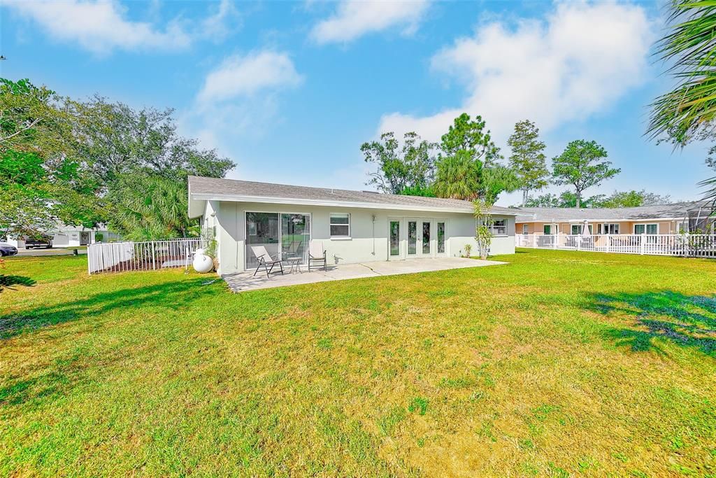 For Rent: $3,400 (3 beds, 2 baths, 1600 Square Feet)