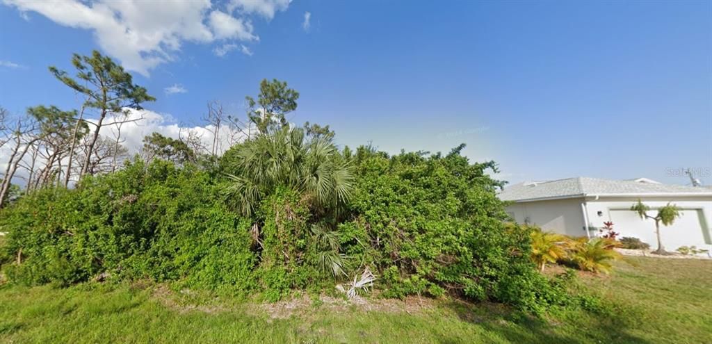 Activo con contrato: $25,000 (0.24 acres)