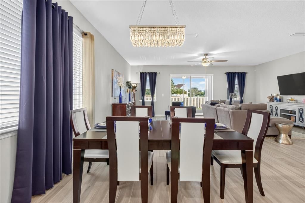 For Sale: $450,000 (3 beds, 2 baths, 2220 Square Feet)