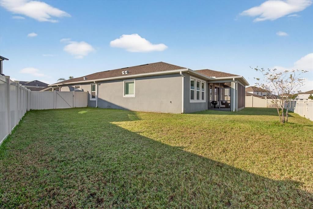 For Sale: $450,000 (3 beds, 2 baths, 2220 Square Feet)