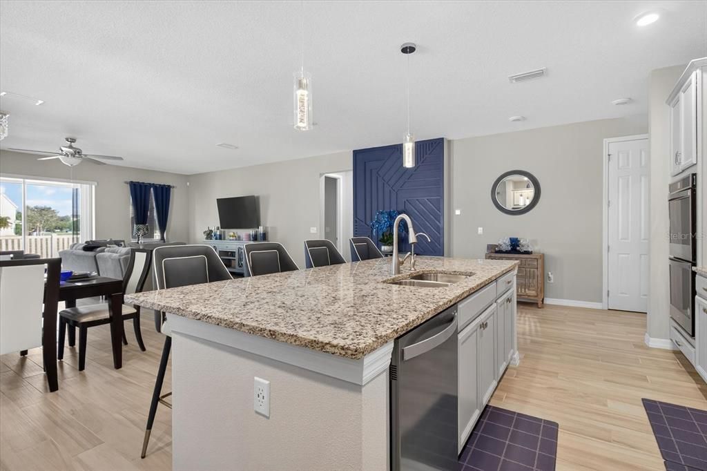 For Sale: $450,000 (3 beds, 2 baths, 2220 Square Feet)