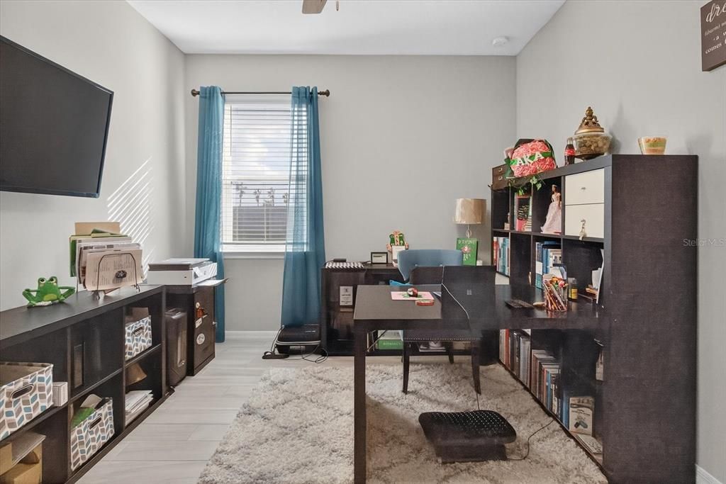 For Sale: $450,000 (3 beds, 2 baths, 2220 Square Feet)