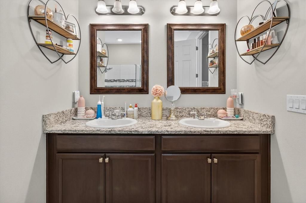 For Sale: $450,000 (3 beds, 2 baths, 2220 Square Feet)