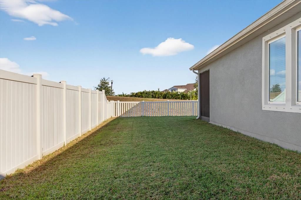For Sale: $450,000 (3 beds, 2 baths, 2220 Square Feet)