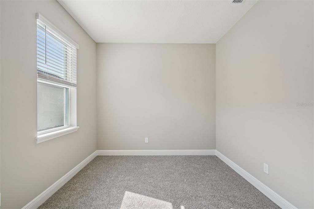 En Venta: $421,680 (4 camas, 3 baños, 2190 Pies cuadrados)