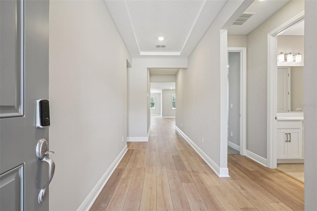 En Venta: $421,680 (4 camas, 3 baños, 2190 Pies cuadrados)