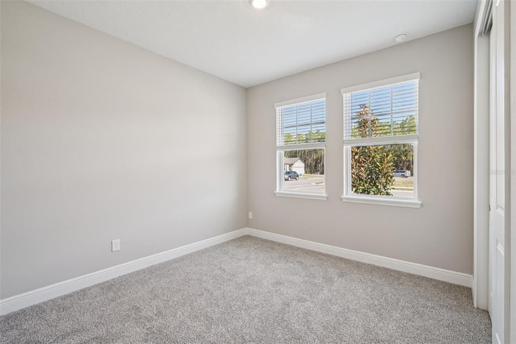 En Venta: $421,680 (4 camas, 3 baños, 2190 Pies cuadrados)