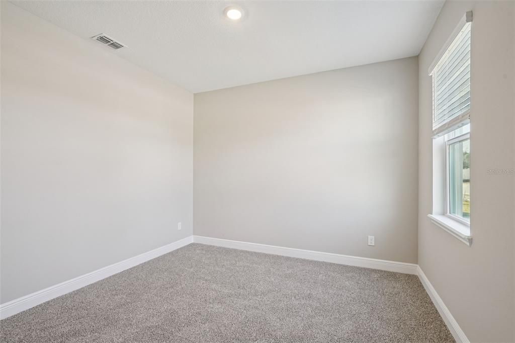 En Venta: $421,680 (4 camas, 3 baños, 2190 Pies cuadrados)