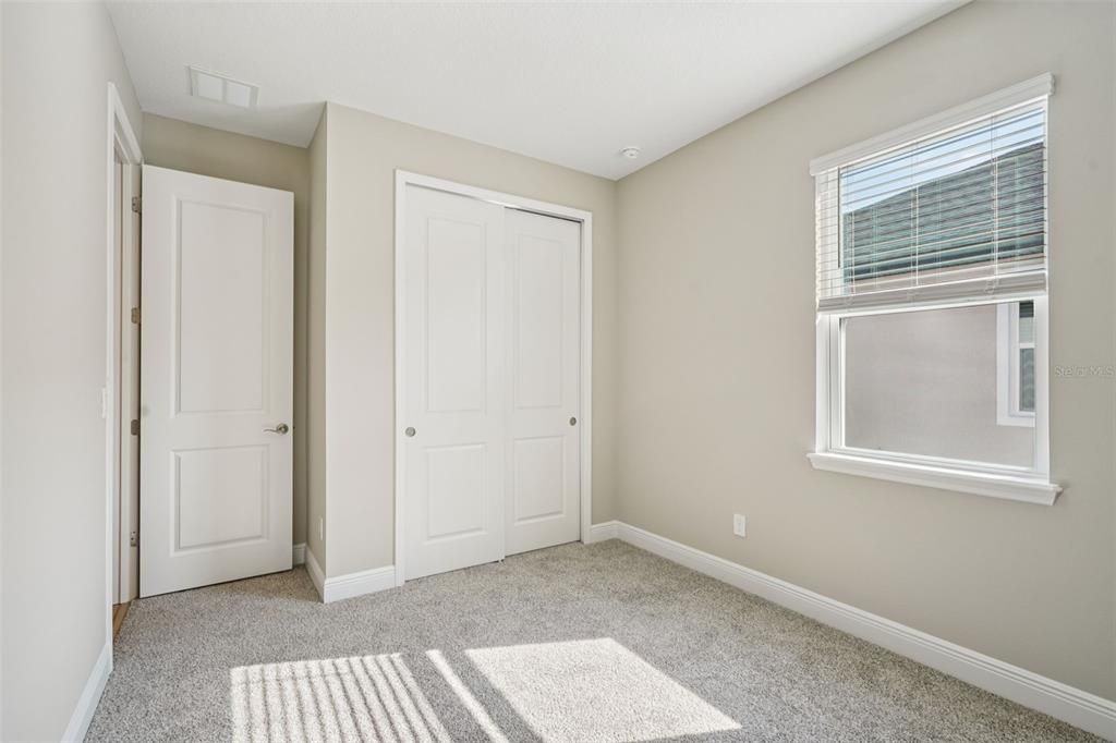 En Venta: $421,680 (4 camas, 3 baños, 2190 Pies cuadrados)