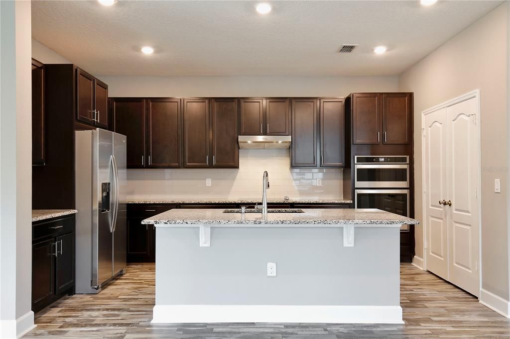 出租: $2,875 (4 贝兹, 3 浴室, 2313 平方英尺)