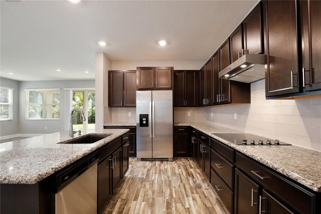 出租: $2,875 (4 贝兹, 3 浴室, 2313 平方英尺)