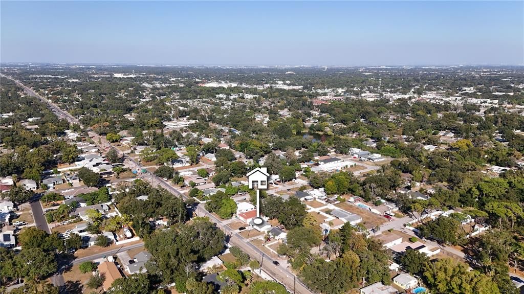 Active With Contract: $279,000 (2 beds, 1 baths, 676 Square Feet)