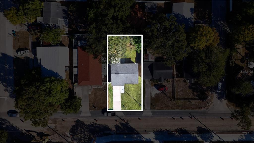 Active With Contract: $279,000 (2 beds, 1 baths, 676 Square Feet)