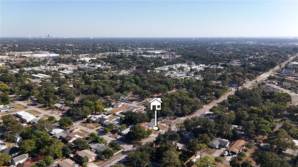 Active With Contract: $279,000 (2 beds, 1 baths, 676 Square Feet)