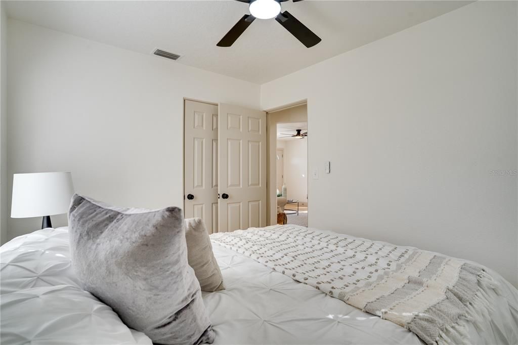 Active With Contract: $279,000 (2 beds, 1 baths, 676 Square Feet)