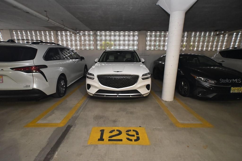 待售: $325,000 (1 贝兹, 1 浴室, 1185 平方英尺)