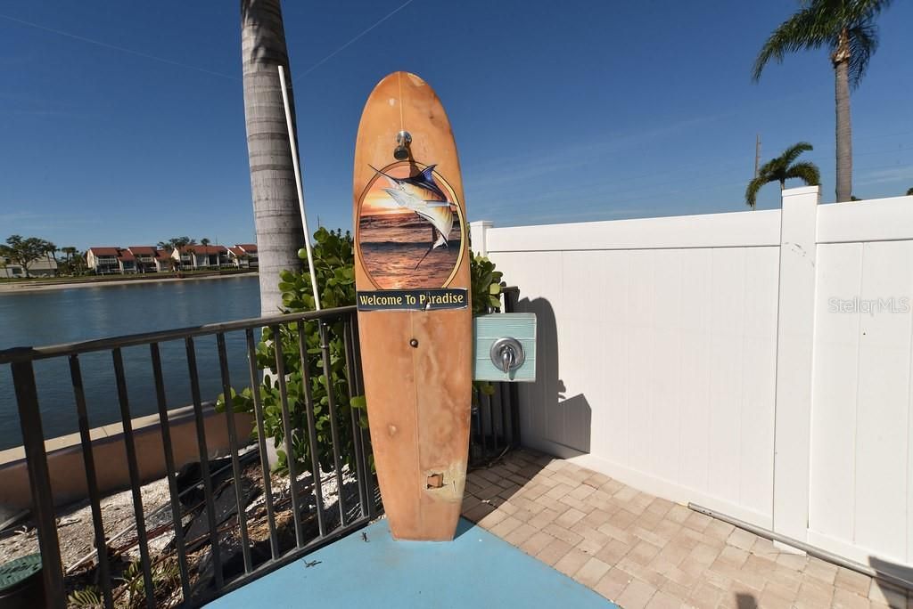 待售: $325,000 (1 贝兹, 1 浴室, 1185 平方英尺)