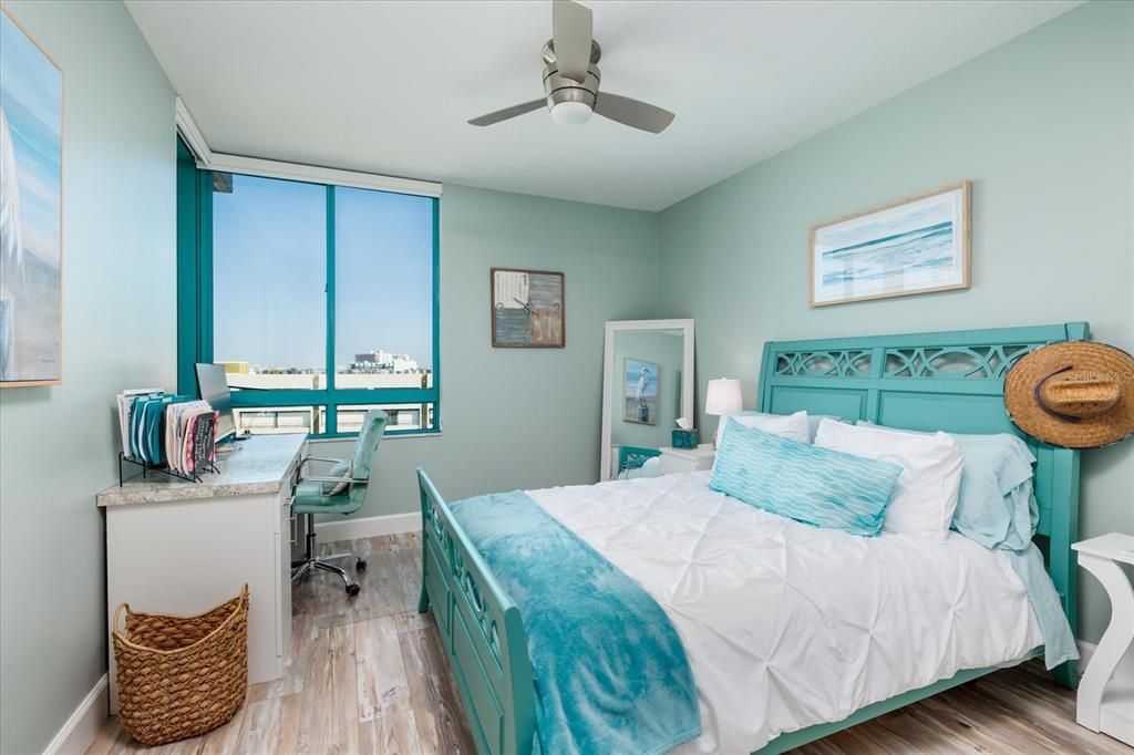 待售: $1,075,000 (2 贝兹, 2 浴室, 1377 平方英尺)