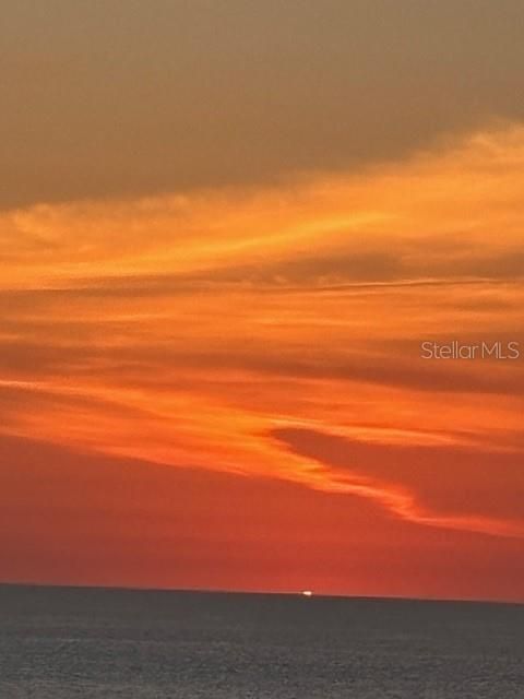 待售: $1,075,000 (2 贝兹, 2 浴室, 1377 平方英尺)