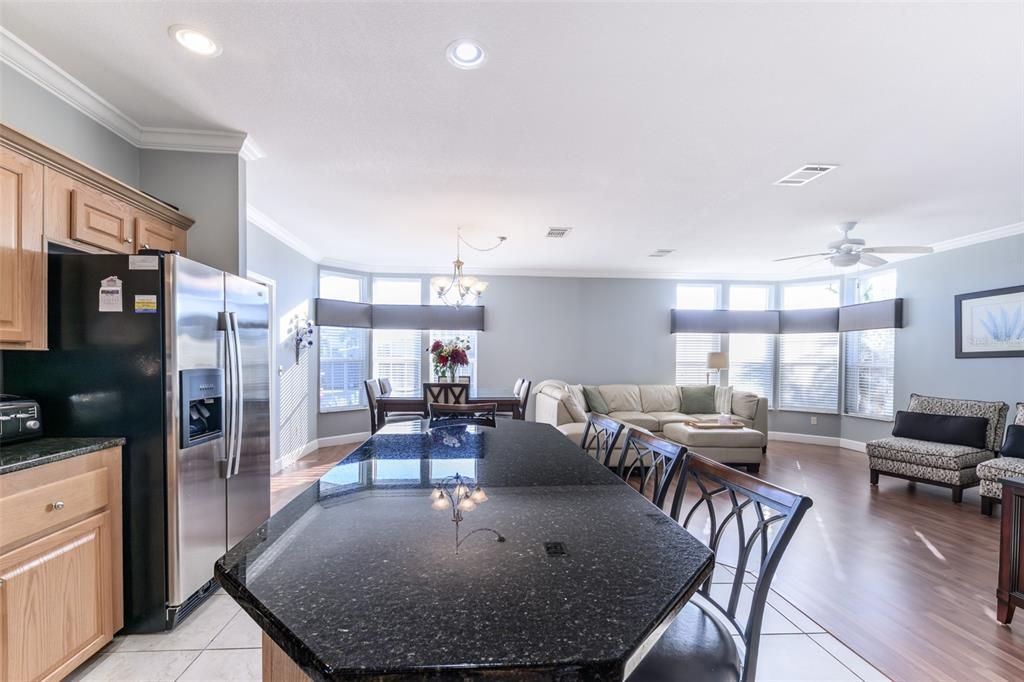 В аренду: $3,500 (2 спален, 2 ванн, 1776 Квадратных фут)