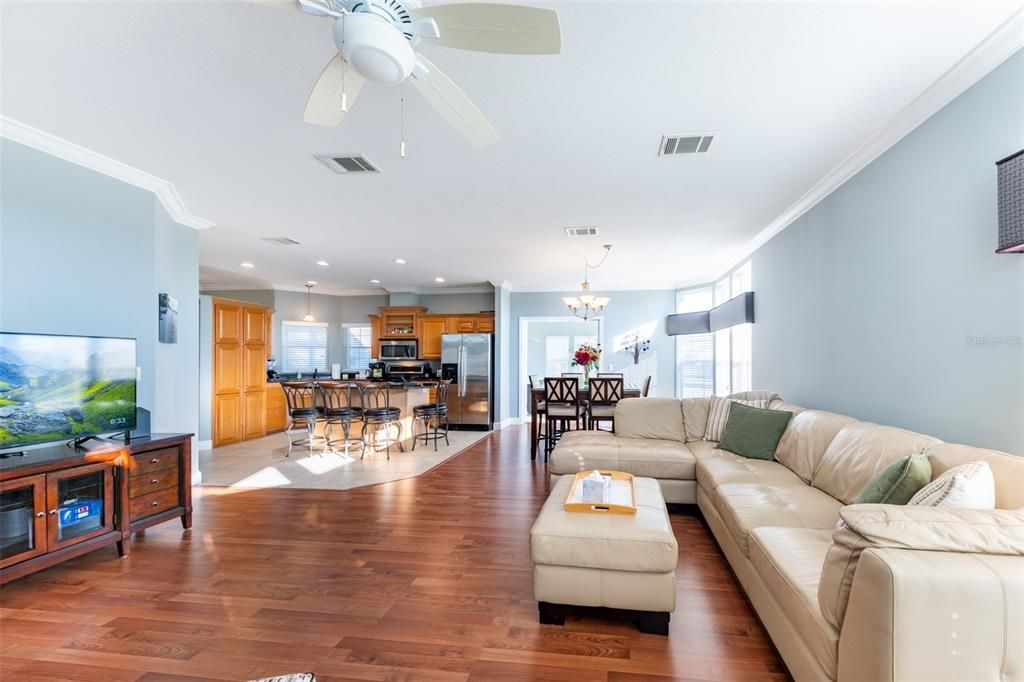 В аренду: $3,500 (2 спален, 2 ванн, 1776 Квадратных фут)