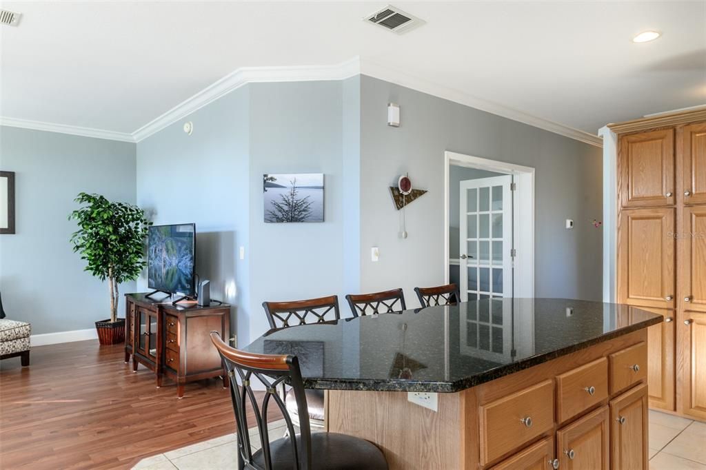 В аренду: $3,500 (2 спален, 2 ванн, 1776 Квадратных фут)