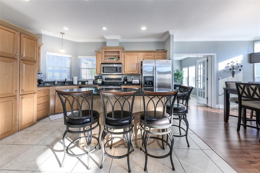 В аренду: $3,500 (2 спален, 2 ванн, 1776 Квадратных фут)