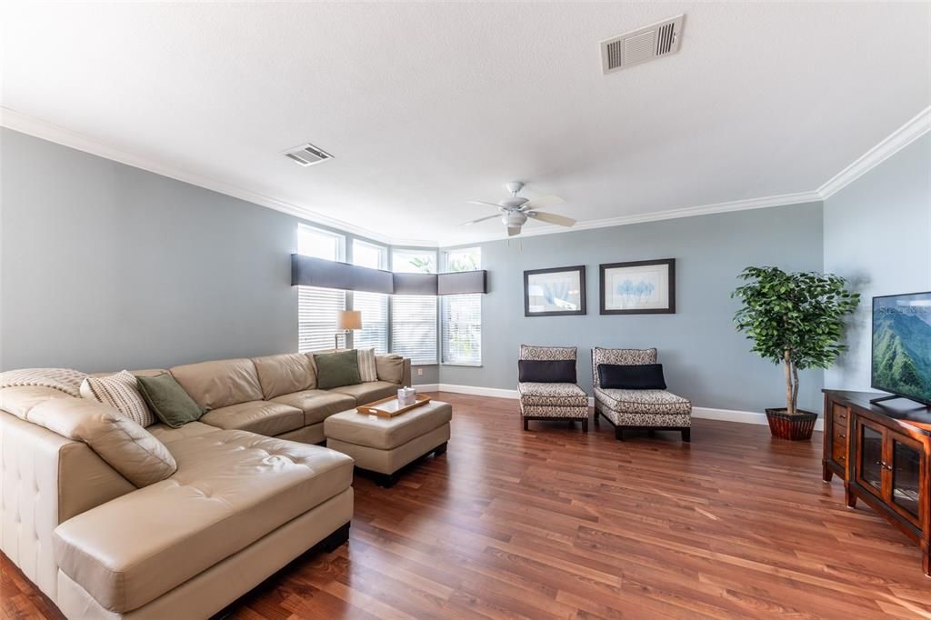 В аренду: $3,500 (2 спален, 2 ванн, 1776 Квадратных фут)