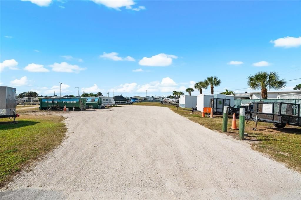 For Sale: $425,000 (2 beds, 2 baths, 1138 Square Feet)